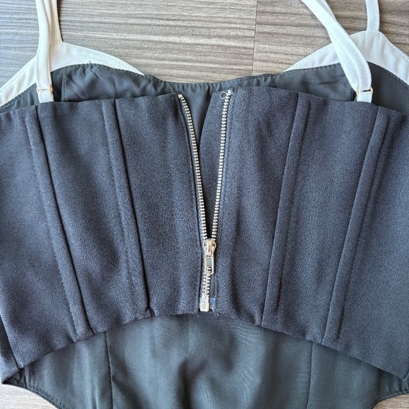 SHOWPO BONNE TOP - FAUX BRA DETAIL PANELLED CORSET TOP IN BLACK AND WHITE - Picture 9 of 9